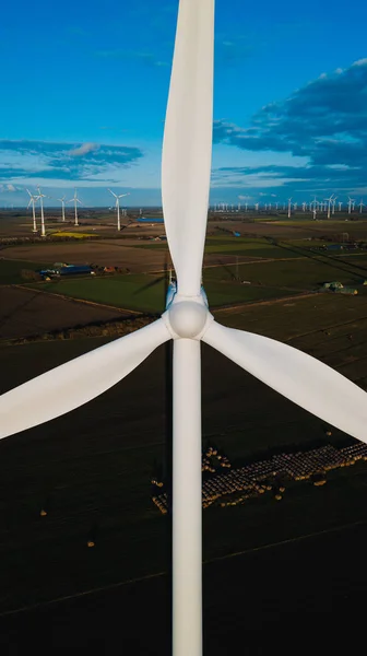 Blisko Turbiny Turbina Wiatrowa Lotu Ptaka Zrównoważony Rozwój Przyjazne Dla — Zdjęcie stockowe