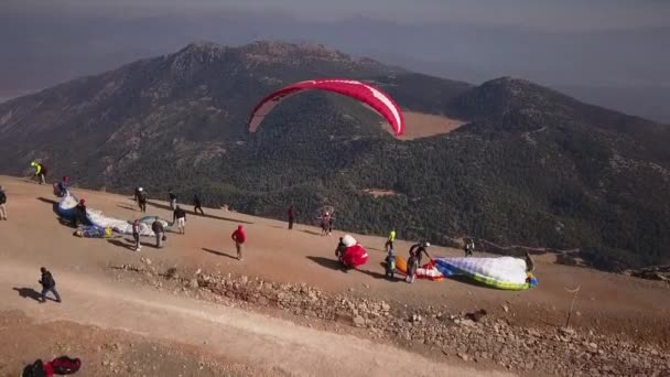 Parapente Comienza Desde Montaña Pavo Babadag Mountain Oludeniz Deporte Extremo — Vídeos de Stock