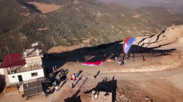 Parapente Começa Partir Montanha Turquia Babadag Mountain Oludeniz Desporto Extremo — Vídeo de Stock