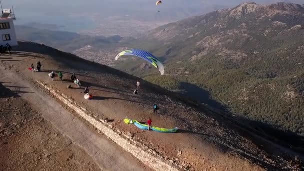 Parapente Comienza Desde Montaña Pavo Babadag Mountain Oludeniz Deporte Extremo — Vídeos de Stock