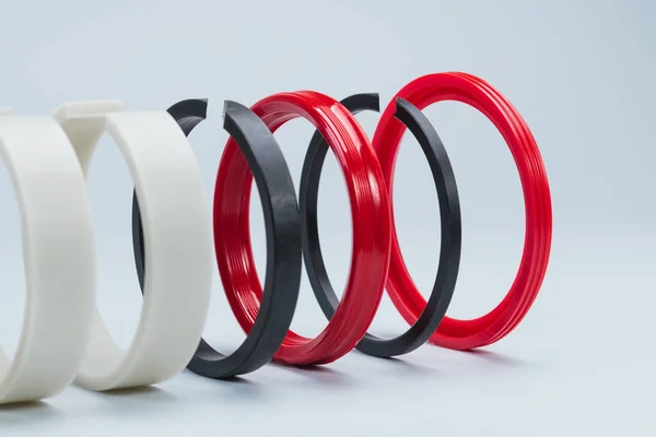 Sıkıştırma. Hidrolik silindir. Contalar, sızdırmazlık halkaları. Silecekler, kılavuz halkaları, koruyucu yüzük. Poliüretan