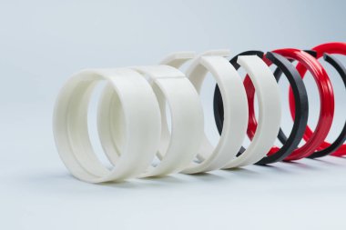 Sıkıştırma. Hidrolik silindir. Contalar, sızdırmazlık halkaları. Silecekler, kılavuz halkaları, koruyucu yüzük. Poliüretan