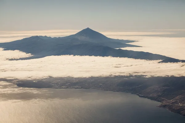 Yukarıdan Teide görünümü. Ulusal Park, Tenerife, Kanarya Adaları, İspanya. 
