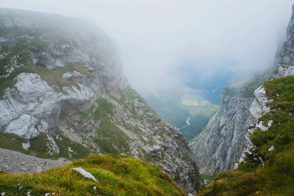 Трекінг Словенії, Джуліанські Альпи. Гірські Мангір. — стокове фото