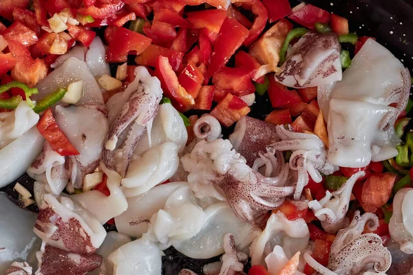 Calamar Crudo Con Pimienta Para Paella Negra —  Fotos de Stock