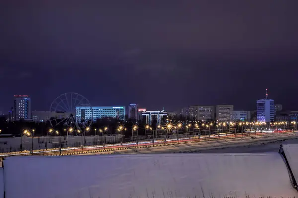 Kazan, Rusya - 01.12.2019 Kremlin Baraj Trafiği
