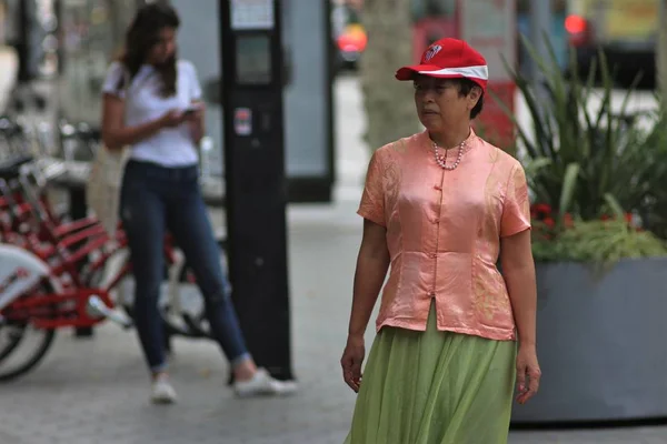 Walking Barcelona Spain — Stock Photo, Image