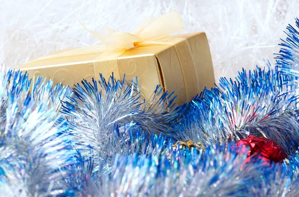 Regali Natale Decorazioni Nelle Mani Del Bambino — Foto Stock