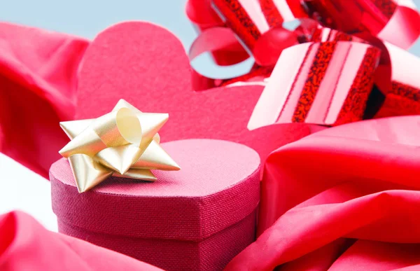 Regalo Forma Corazón Para Día San Valentín —  Fotos de Stock