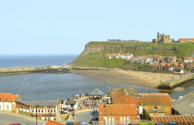 Whitby bir sahil kasabasında North Yorkshire