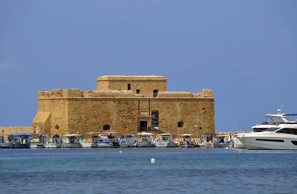 帕福斯海港塞浦路斯历史上的帕福斯城堡 — 图库照片