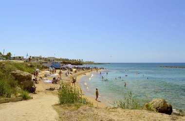 Paphos, Kıbrıs, Yunanistan - 5 Haziran 2018: Paphos turist Kıbrıs'ta bir turizm beldesidir plaj