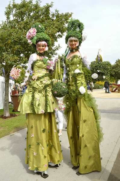 英国兰开夏郡南港 2018年8月18日 两位身着花衣的女士出席南港花展 — 图库照片