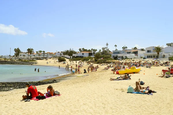 Fuerteventura Kanarische Inseln Spanien September 2018 Touristen Strand Von Corralejo — Stockfoto