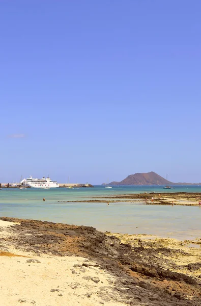 Ferry Armas Porto Corralejo Com Ilha Lobos Segundo Plano — Fotografia de Stock