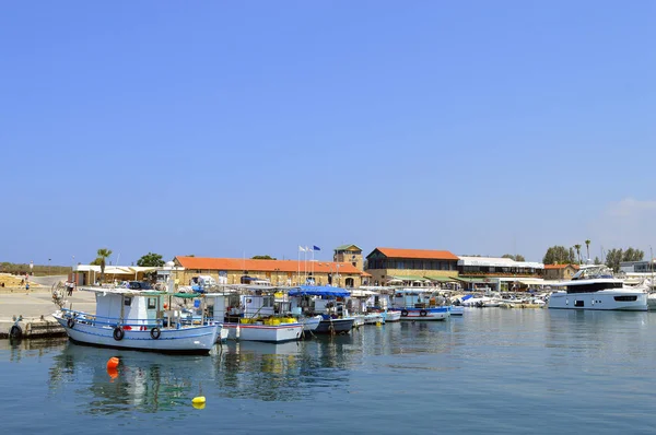 Idegenforgalmi Csónakok Paphos Harbour Egy Turisztikai Központ Cipruson — Stock Fotó