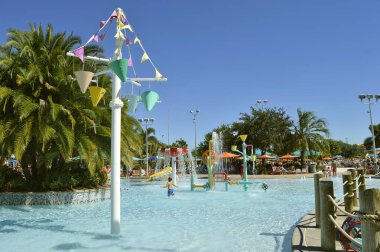 Aquatica su parkı, Orlando, Florida, Amerika Birleşik Devletleri - 23 Ekim 2016: turist Kata'nın ahmak Cove macera oyun parkı Aquatica su parkı