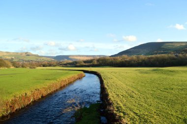 Nehir, Friezland 'da, Peak District Ulusal Parkı' nda.