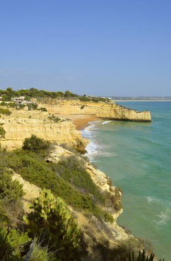 Cova Redonda Beach, Armacao De Pera Portekiz Algarve kıyısında