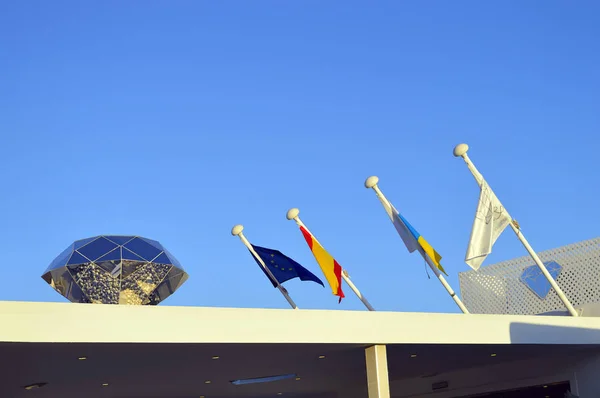 Diamond and flags — Stock Photo, Image