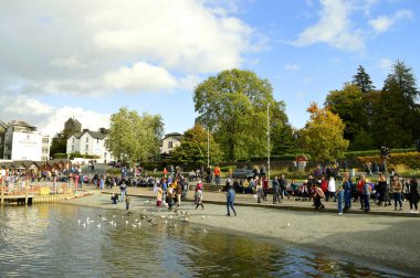 Windermere Gölü kıyısındaki Bowness-on-Windermere