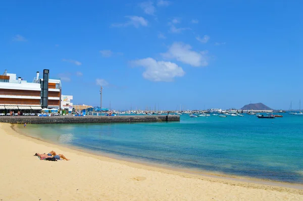 Fuerteventura Kanarische Inseln Spanien September 2018 Touristen Strand Corralejo Auf — Stockfoto