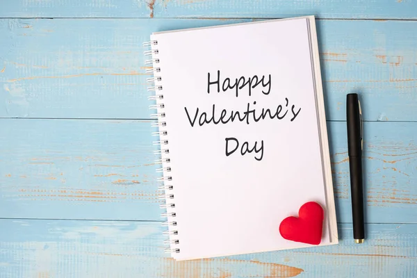 Happy Valentine Day Woord Notebook Pen Met Paar Rood Hart — Stockfoto