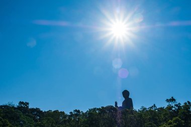 Tian Tan veya Big / dev Buda Ngong Ping Lantau Island Po Lin manastırda bulunan büyük bir bronz heykel. işareti ve popüler turistik Hong Kong için