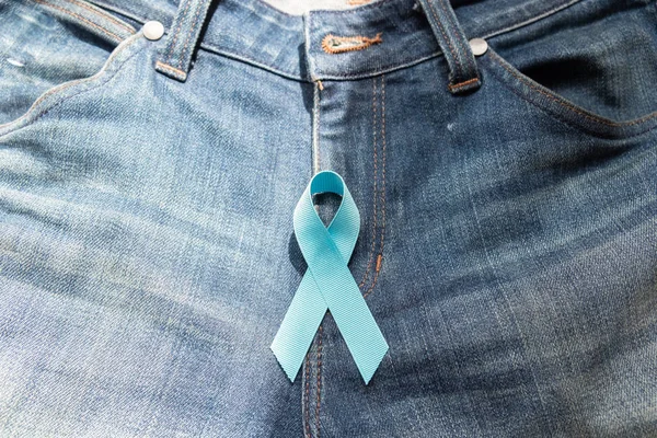 Prostate Cancer Awareness Ruban Bleu Clair Sur Fond Jeans Pour — Photo