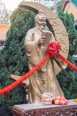 Yue Lao (evlilik tanrısı) Wong Tai Sin Temple, aşk ve evlilik dualar cevap için bilinen. işareti ve popüler turistik Hong Kong için