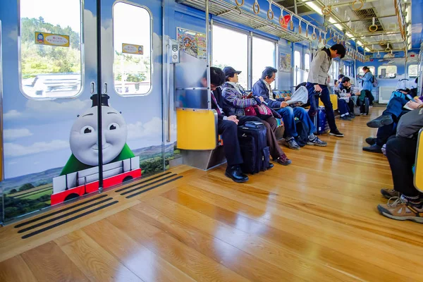 Turista Dentro Línea Fujikyu Tren Thomas Estación Otsuki Cerca Estación — Foto de Stock