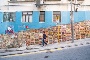 Sokak sanatı resim veya Hollywood road, Hong Kong, duvara grafiti işareti ve popüler turistik; Hong Kong, Çin, 18 Aralık 2018