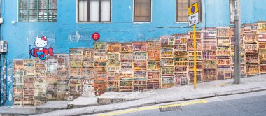 Sokak sanatı resim veya Hollywood road, Hong Kong, duvara grafiti işareti ve popüler turistik; Hong Kong, Çin, 18 Aralık 2018