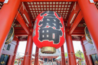 Sensoji veya Asakusa Kannon Tapınağı Asakusa, popüler turistik mekanlar için ve işareti bulunan bir Budist tapınağı var. 7 Nisan 2018, Tokyo, Japonya