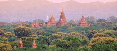 Güzel sabah antik tapınaklar ve Pagoda Arkeoloji