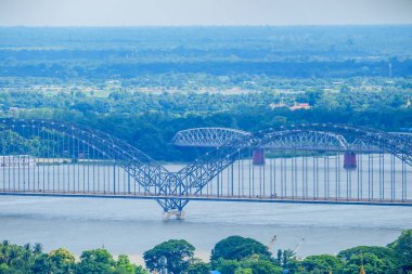Irrawaddy Köprüsü veya Ayeyarwady, Mandalay ile Yadanabon Köprüleri 