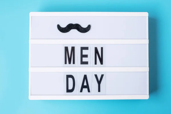 Text Zum Männertag Mit Schnurrbart Auf Lightbox Internationaler Männertag Und — Stockfoto