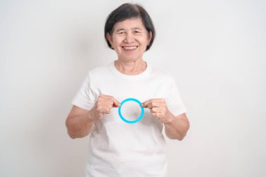 Dünya Diyabet Günü için Mavi Çember, Mavi Kasım Sağlık Ayı, Diyabet Bilinci, Kan şekeri kontrolü, İnsülin, Glikoz taraması, Sağlıklı Yaşam tarzı, Kronik Hastalıklar Kontrolü 