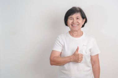 Konsept için beyaz kurdeleli yaşlılar Kasım Akciğer Kanseri Bilinci Ayı, Kadınlara Karşı Şiddeti Durdurma, Evlat Edinme, Mayıs Retinoblastoma, Kadın Sağlığı Eylemi, Mart Osteoporozu, Ekim Osteoporoz 