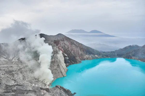 Cratere del vulcano Ijen . — Foto Stock