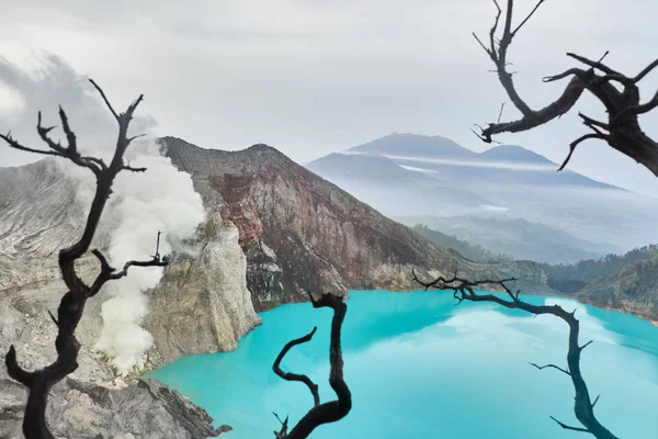 Cratere del vulcano Ijen . — Foto Stock