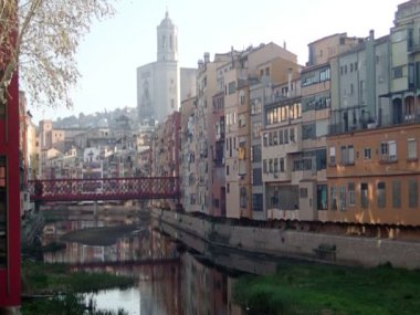 Gerona 'daki Onyar nehir köprüleri görünümü