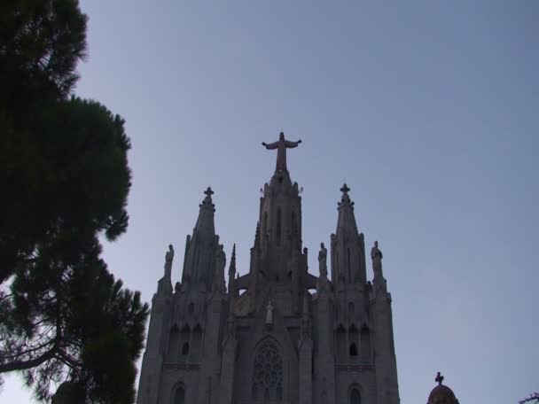 Fachada Iglesia Sagrada Familia — Vídeo de stock