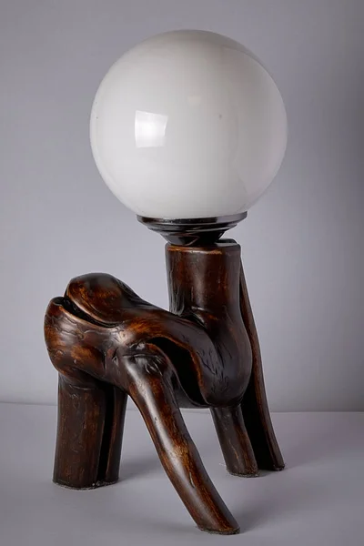 Brązowe Naturalne Drewno Lampa Zbliżenie Biały Baldachim Białym Tle Jasnym — Zdjęcie stockowe
