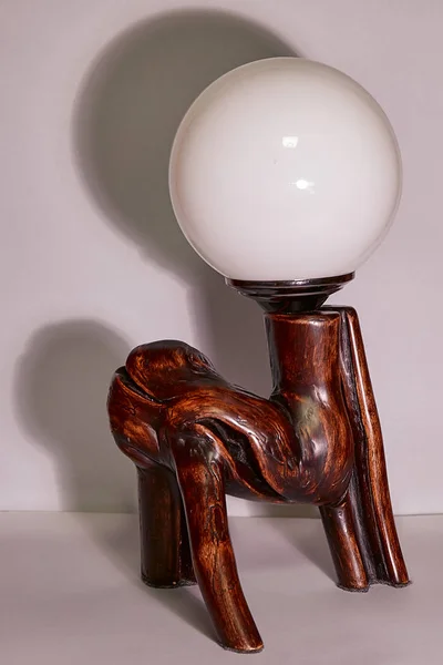 Brązowe Naturalne Drewno Lampa Zbliżenie Biały Baldachim Białym Tle Jasnym — Zdjęcie stockowe