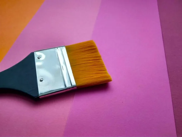 Hintergrund Aus Farbigem Papier Mit Pinseln — Stockfoto