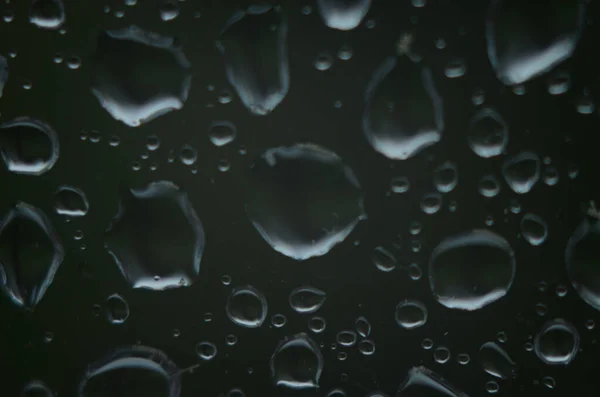 Chuva Cai Sobre Superfície Vidros Janela Com Fundo Nublado Padrão — Fotografia de Stock