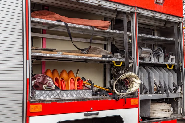 Brandweerlieden Truck Close Met Details Een Vrachtwagen Elementen Apparatuur — Stockfoto