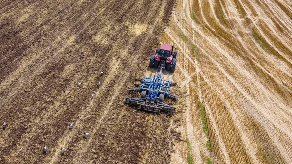 Aerial View Tractor Combine Harvester Works Field Industrial Agriculture Concept — Stock Photo, Image