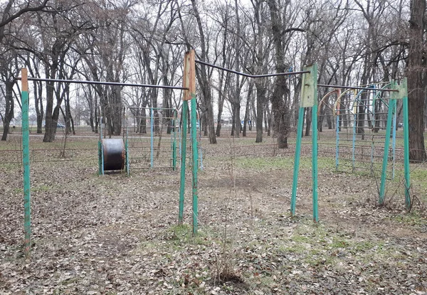 Zemin, spor yatay çubuklar